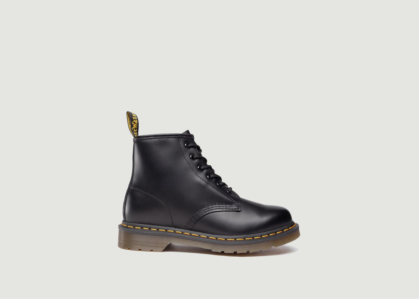 Dr Martens  Smooth Leather Low Boots 101