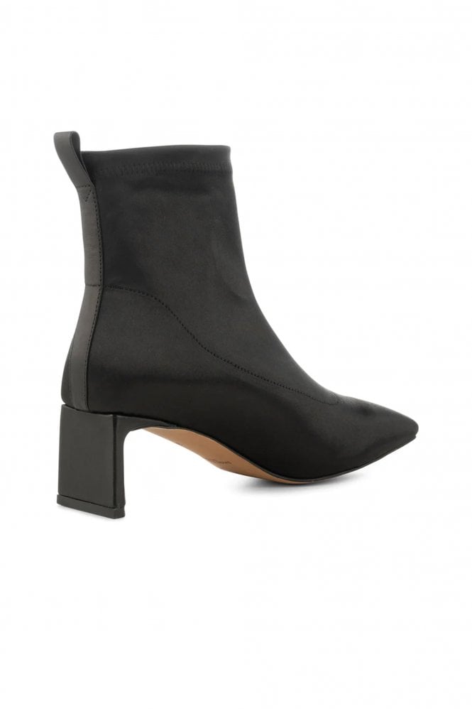 Arlo Stretch Boot In Black Satin