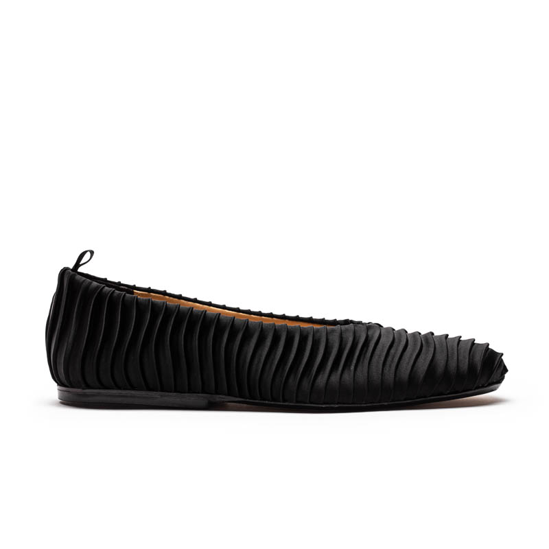 MABONA Smoke | Black Pleated Satin Slip Ons