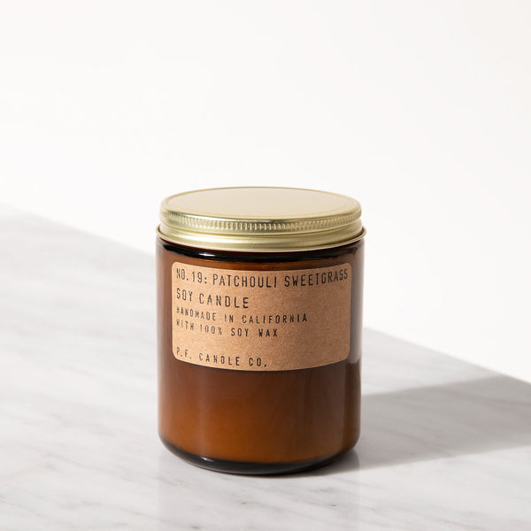 P.F. Candle Co Geurkaars Patchouli Sweetgrass
