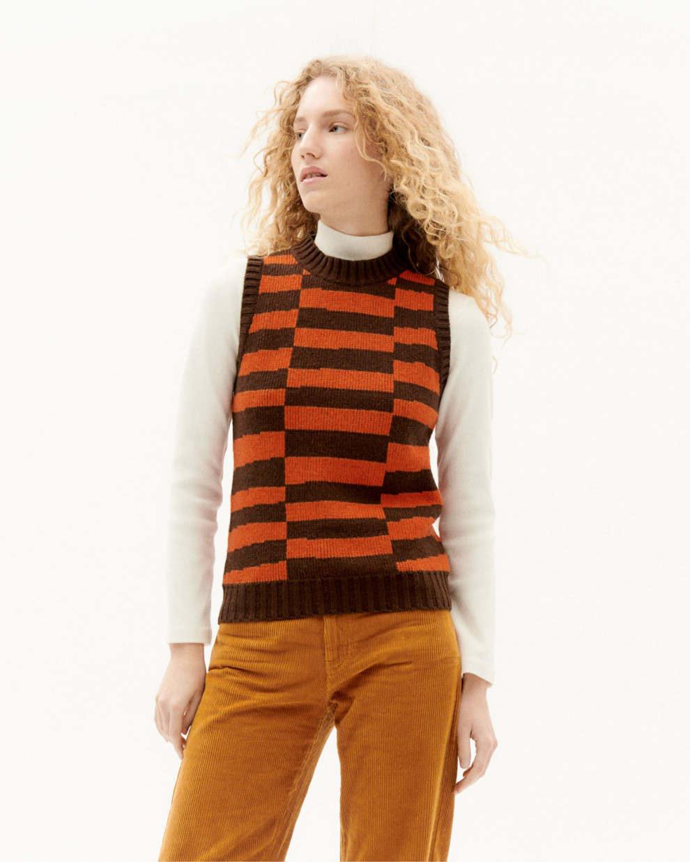 Thinking Mu Brown Tipsy Mut Knitted Vest
