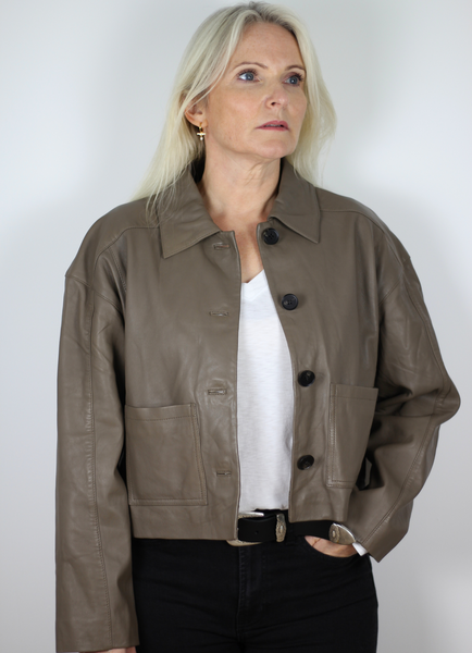 Colombo Classic Short Jacket Walnut