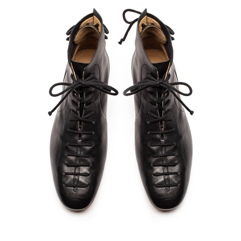Tracey Neuls MAGRITTE Smoke | Black Lace Up Leather Boots