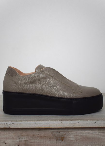 Bottolato Trainer Taupe