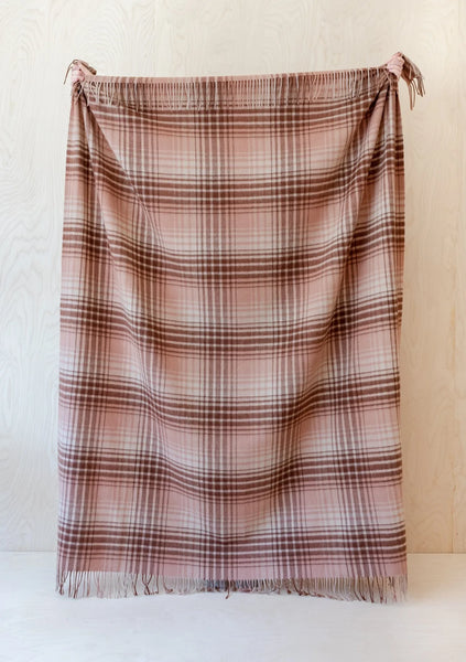 The Tartan Blanket Company Tartan Blanket Company - Lambswool Blanket In Blush Gradient Check