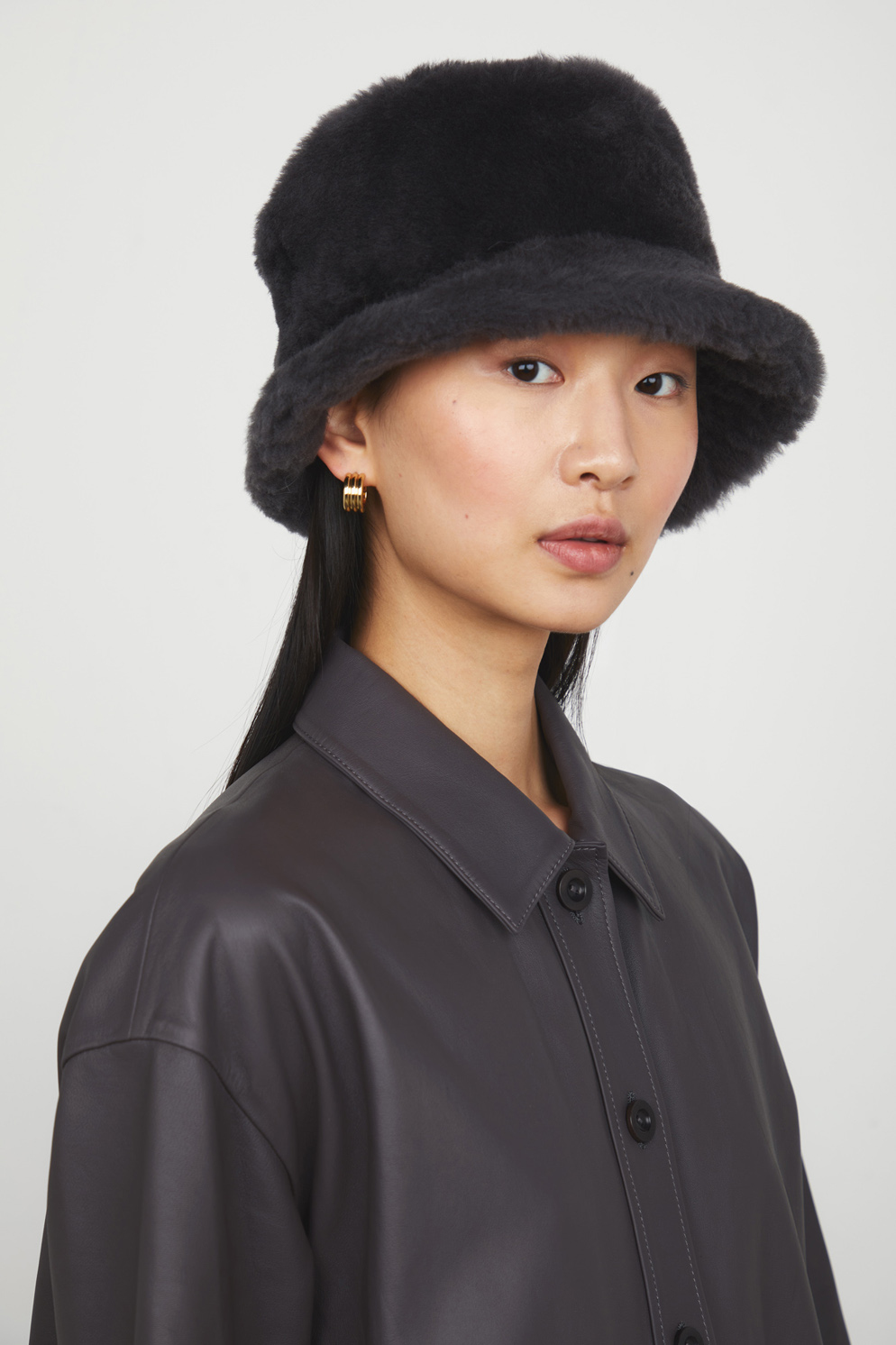 Gushlow & Cole Brimmed Shearling Bucket Hat