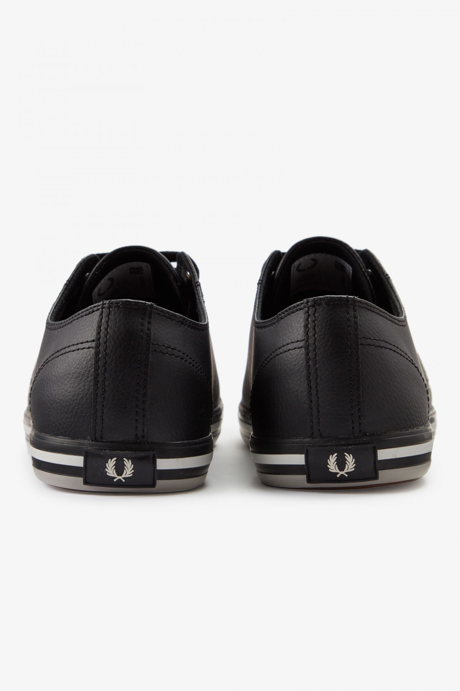 Trouva Fred Perry Kingston Leather B7163 198 Black