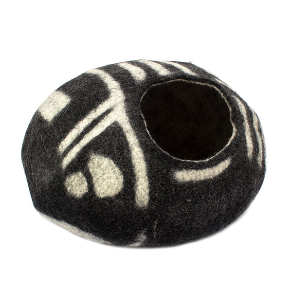 Felt Pebble Cat Cave