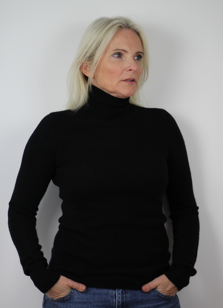 Haymarket Roll Neck Cashmere Black