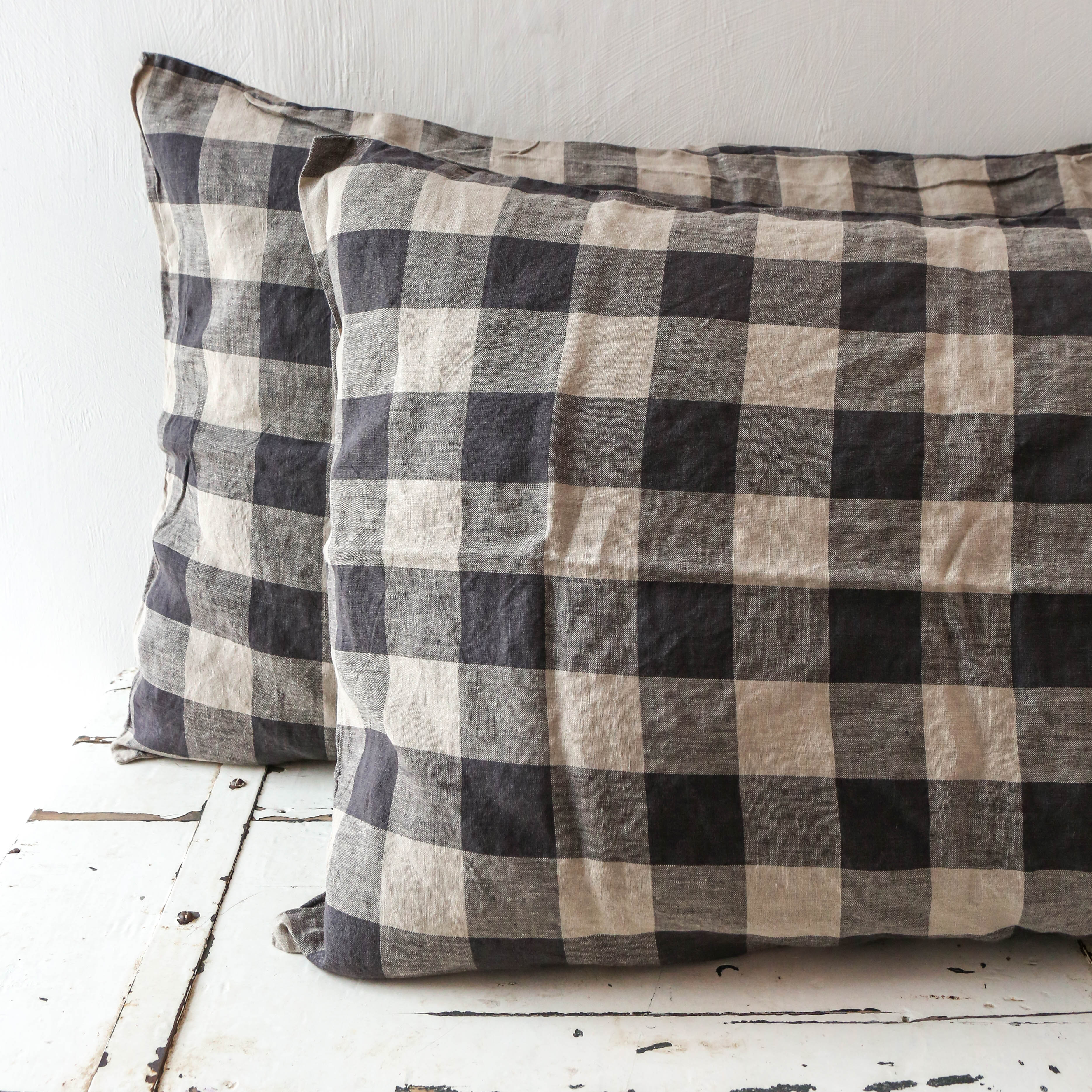 Society of Wanderers Pair Of Pillowcases - Licorice Gingham