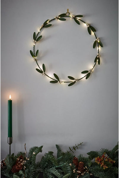 Lightstyle London Mistletoe Circular Wreath - (battery)