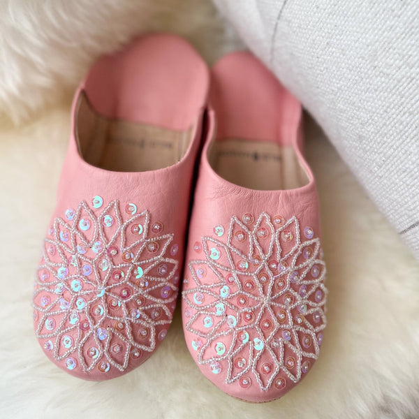 Moroccan Babouche Slippers In Light Pink