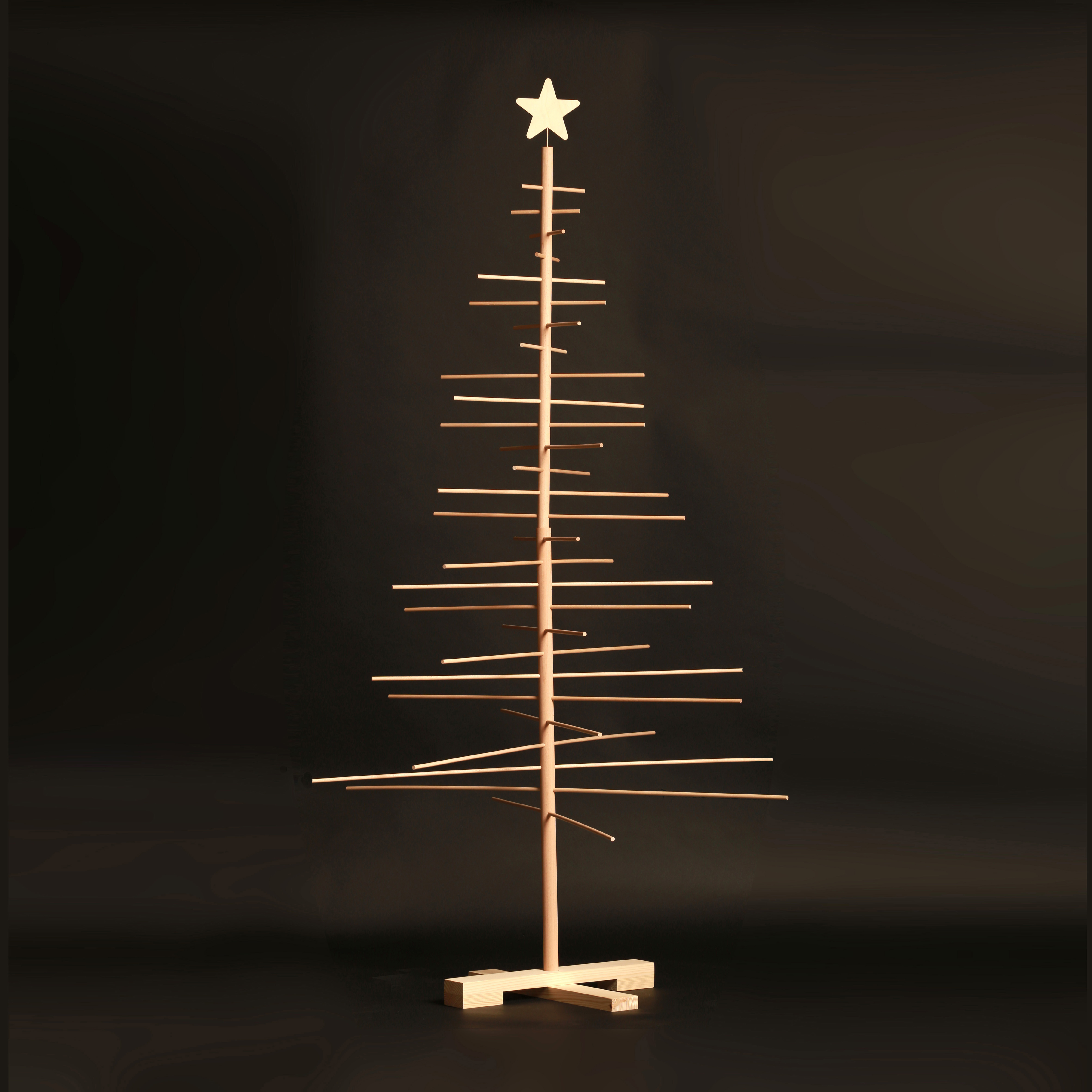 minima-wooden-christmas-tree