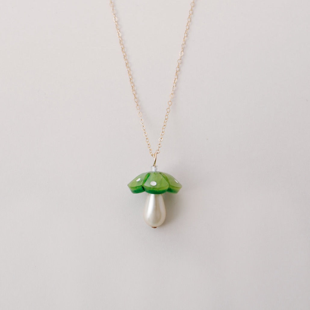 Shroom Necklace In Moss