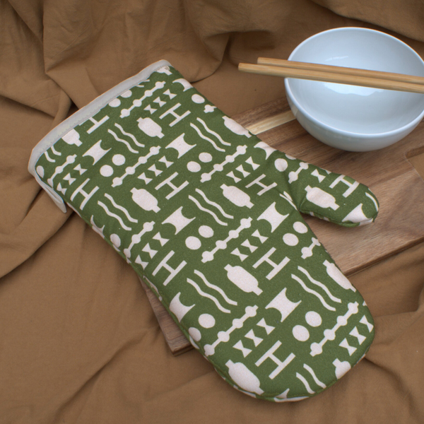 Lechlade Single Oven Glove By Ding Ding