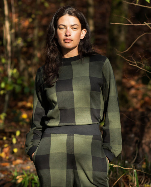 Beaumont Organic Aw23 Sierra Cay Knitted Check Top in Rosin Green and Black Check