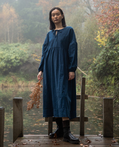 Beaumont Organic Aw23 Maple Cotton Linen Dress In Washed Indigo