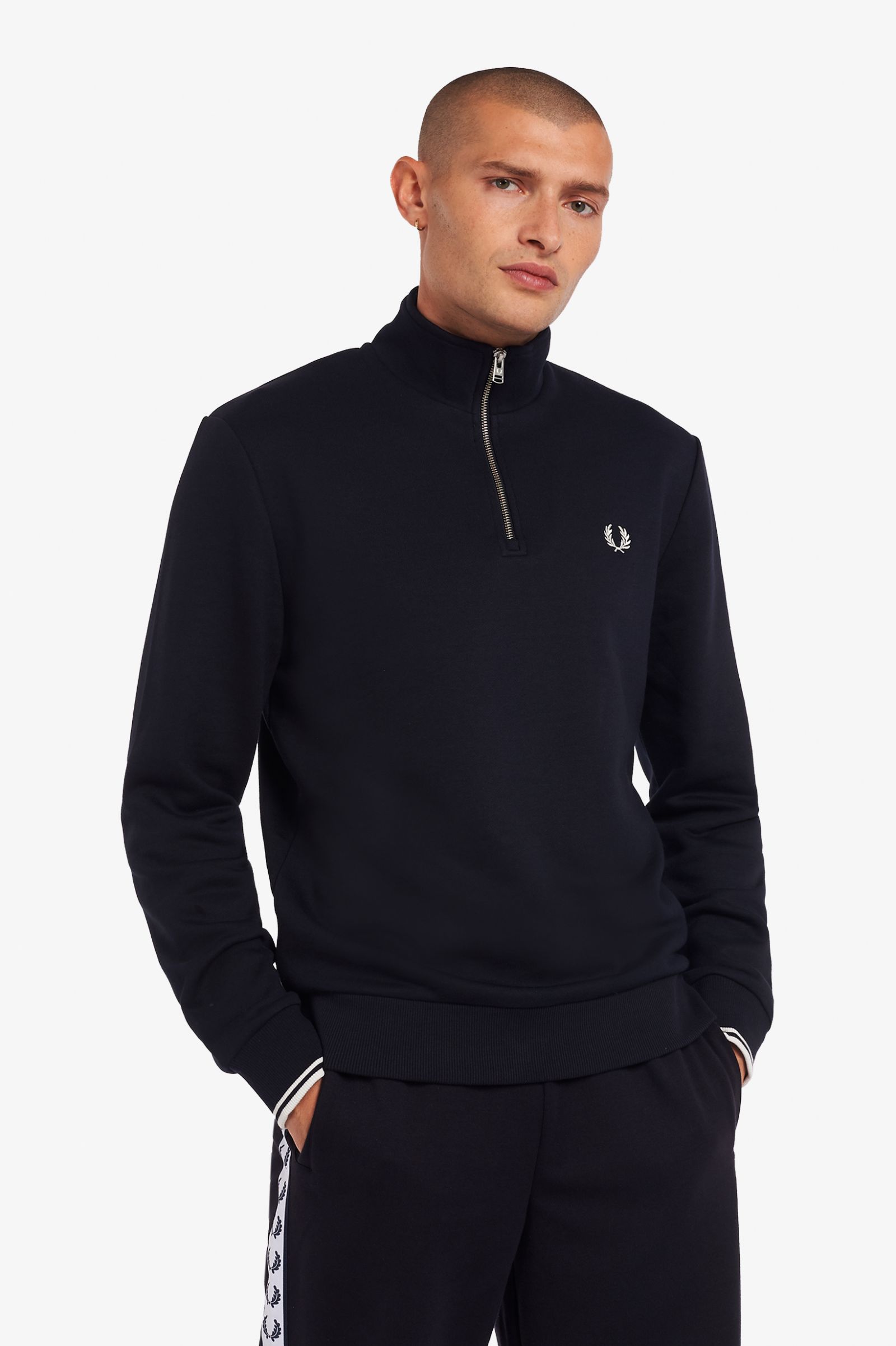 Trouva Fred Perry Half Zip Sweatshirt M3574 Navy