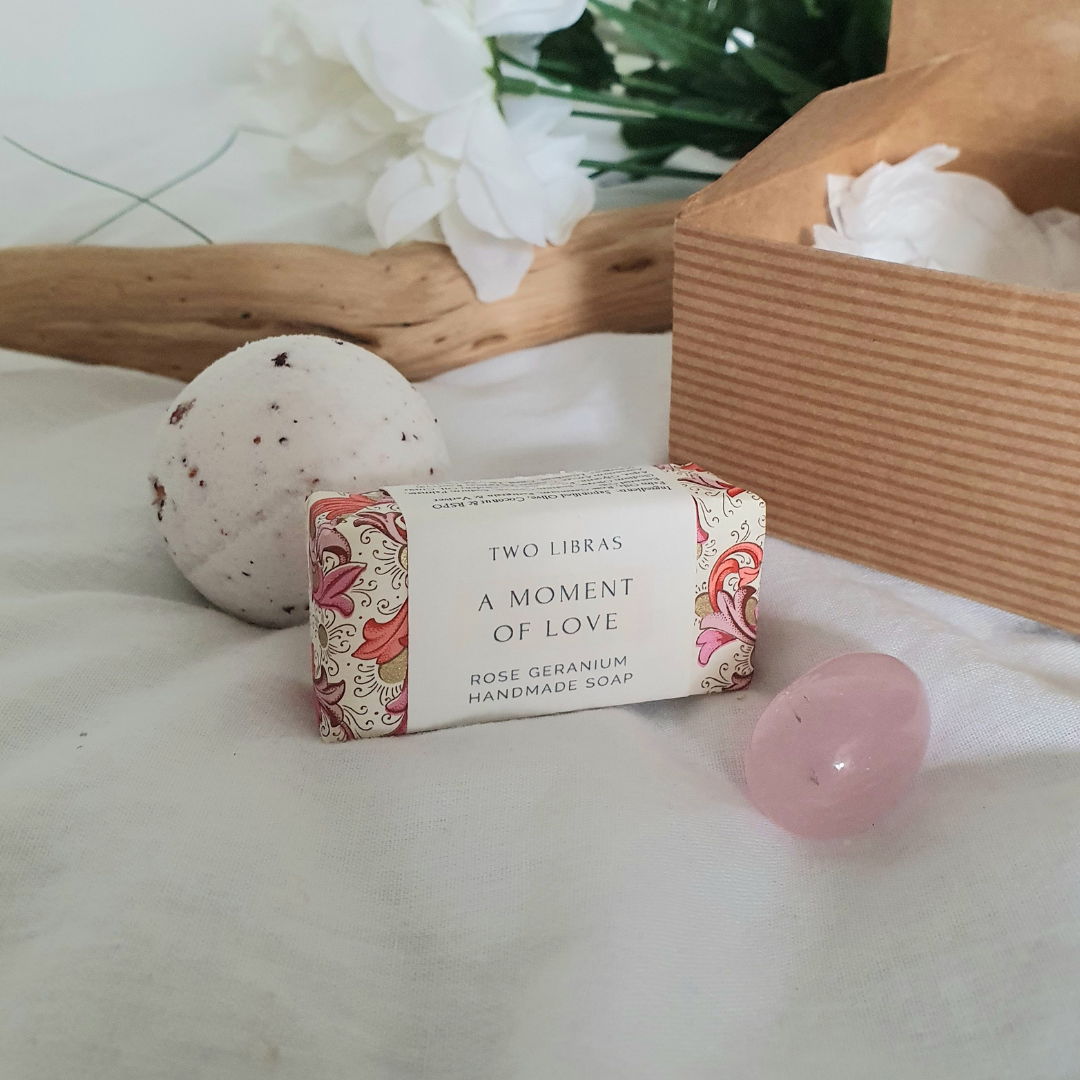 A Moment Of Love - Rose Quartz Mini Bath Bomb Gift Set