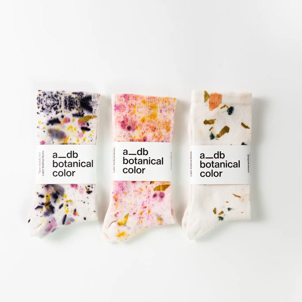 - Abstract Bundle Dyed Cotton Crew Socks Cream