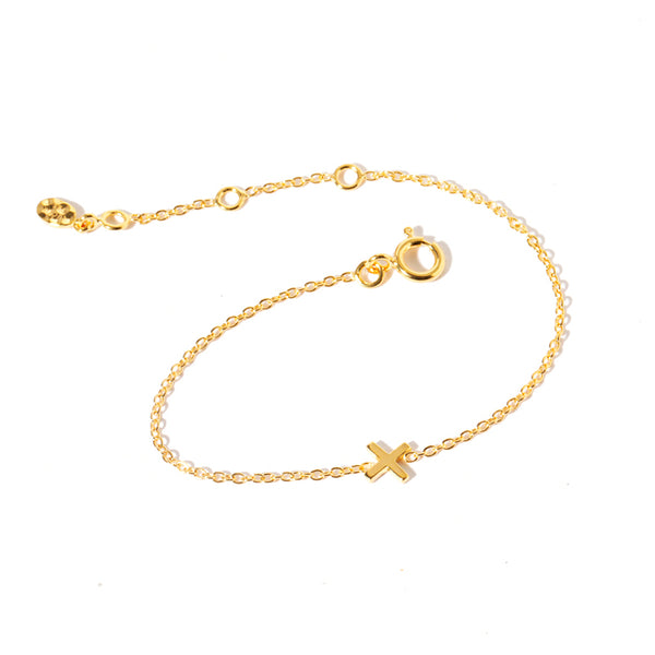 Gold Kiss Bracelet