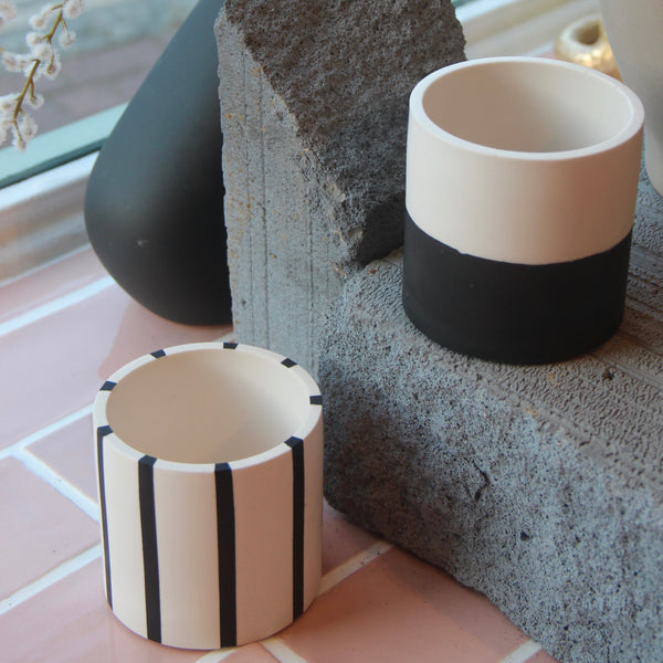 Monochrome Vertical Stripe Pot