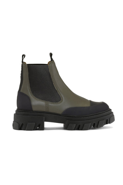 Low Chelsea Boots