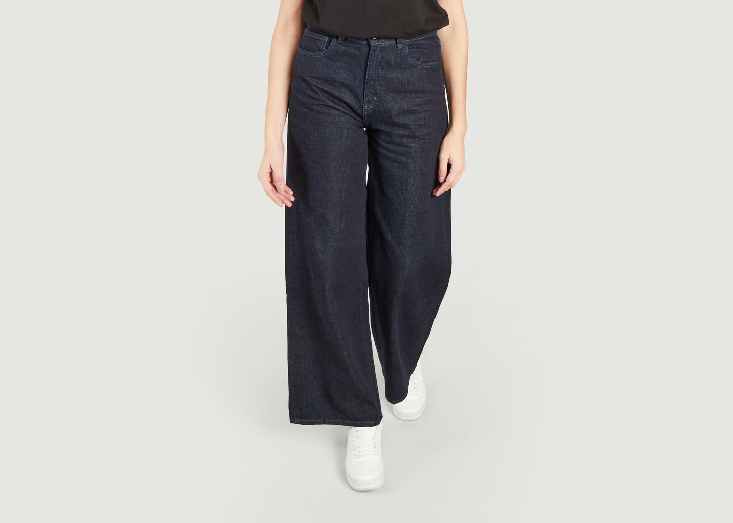 Flora Wide-leg Jeans