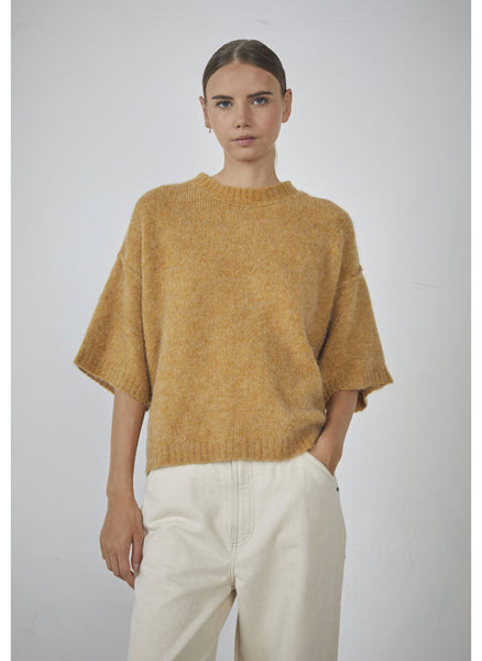 Short Sleeved East Jumper - Camel Melange