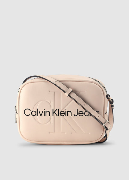 Calvin Klein Womens Sculpted Camera Bag With Contrast Logo In Ballet