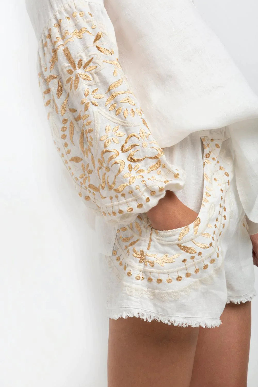 Paisley Shorts In White And Gold 210161