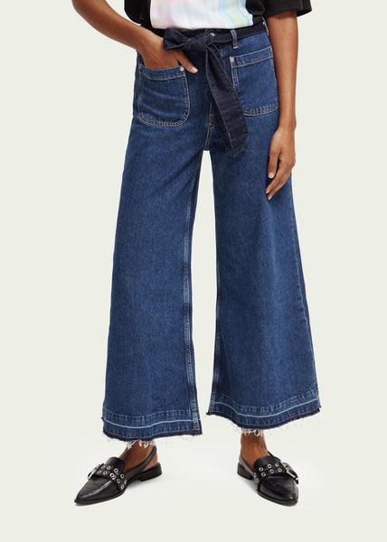 The Wave Cropped Flared Jeans