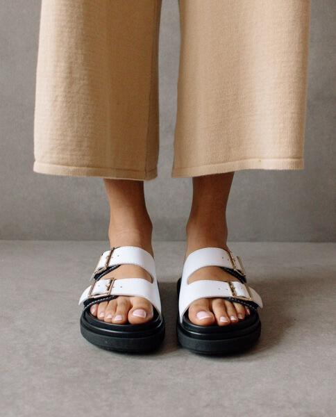 alohas-buckle-strap-black-and-white-sandals