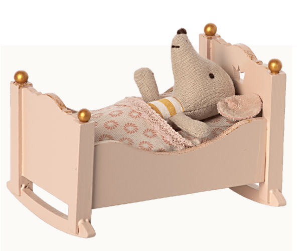 Rose Cradle Baby Mouse