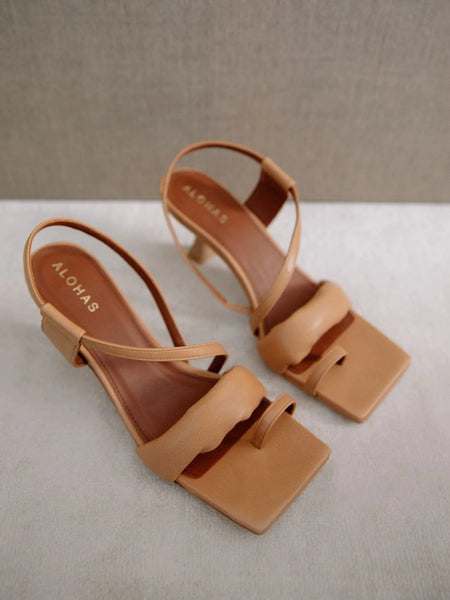 Asymmetric Strap Sandals In Camel