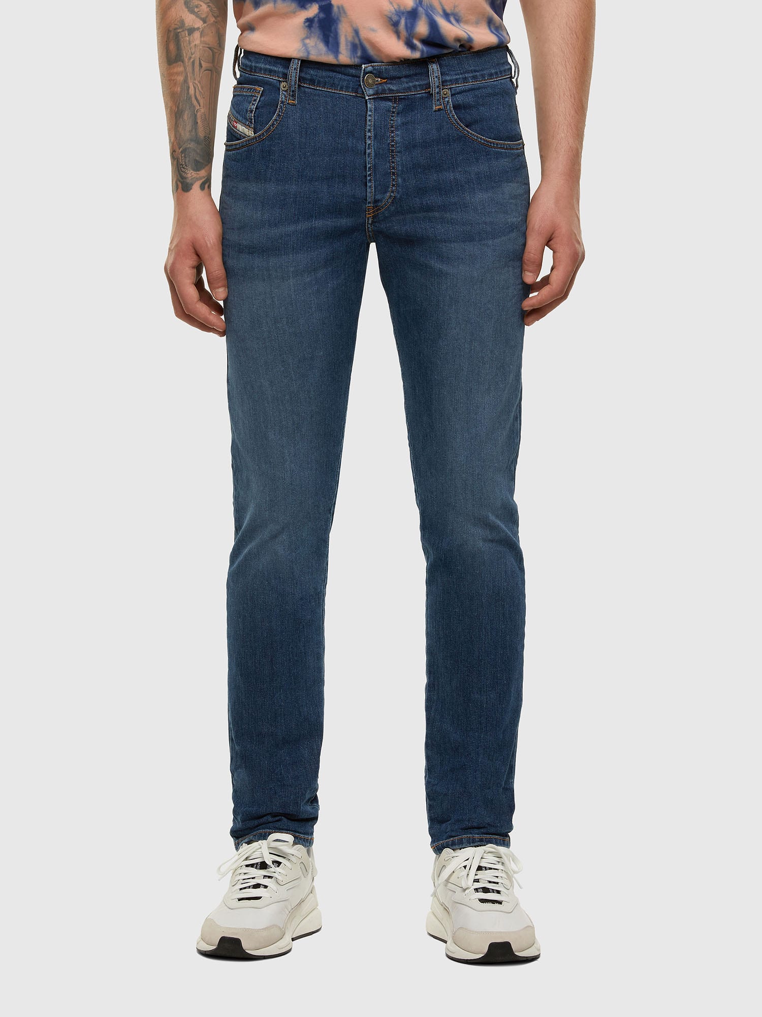 diesel-d-yennox-009dg-tapered-jeans