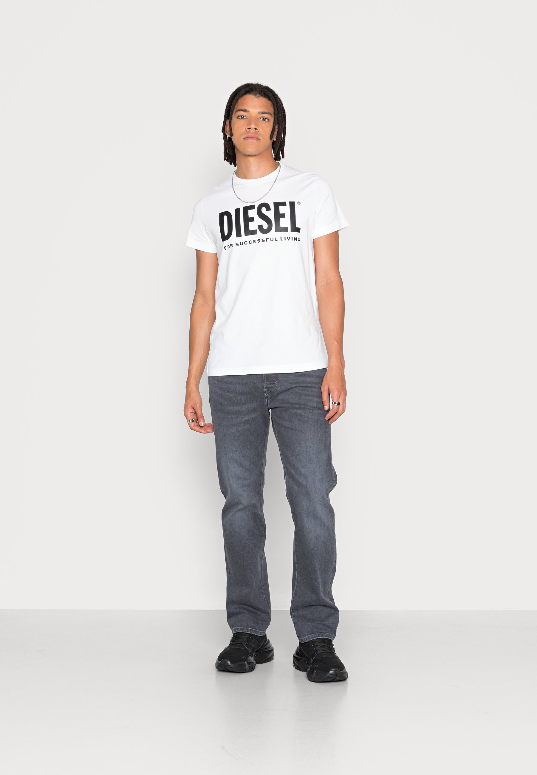 diesel-grey-d-mihtry-0elax-stretch-straight-jeans