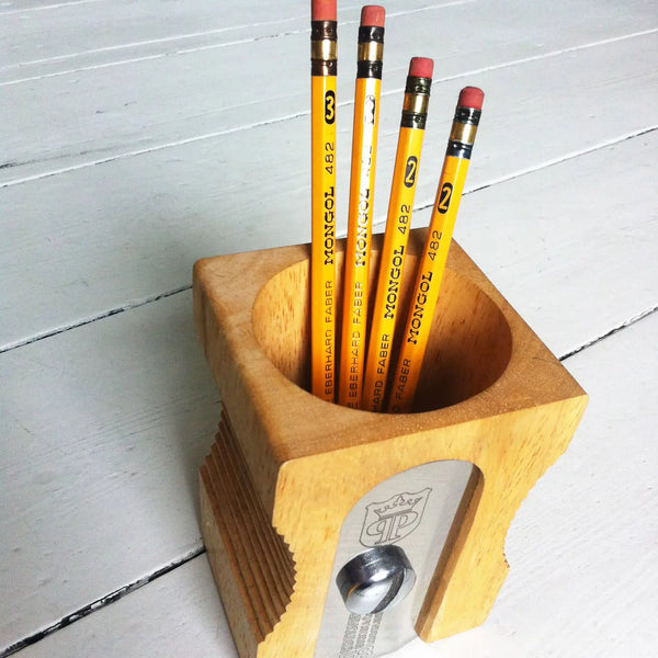 suck-uk-pencil-sharpener-desk-tidy