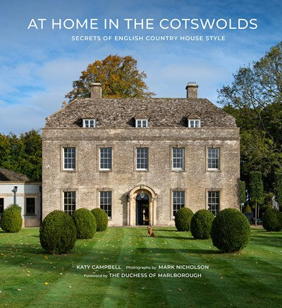 Abrams & Chronicle Books At Home In The Cotswolds