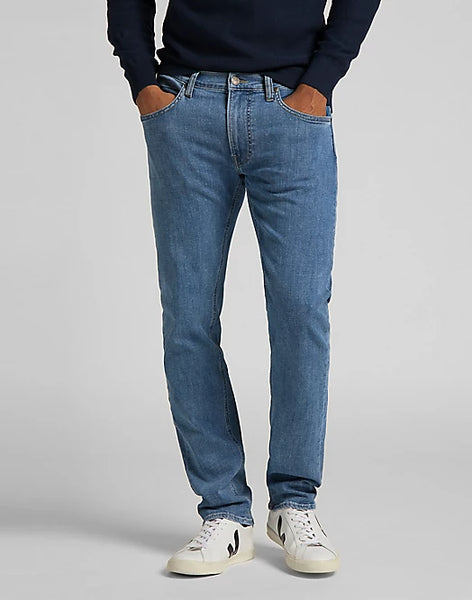 Lee Jeans  Daren Straight Fit In Mid Wash