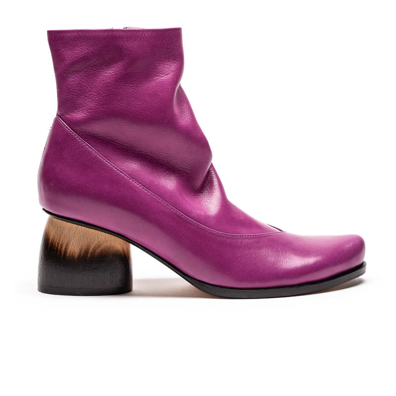 Tracey Neuls MANUELA Wood Tyrian | Fuschia Leather Ankle Boots