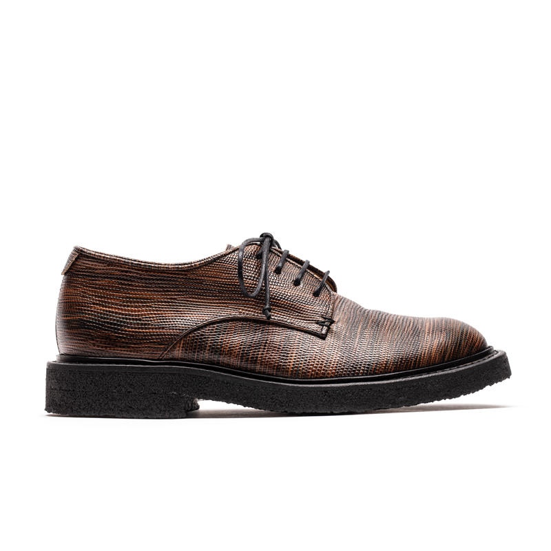 Tracey Neuls PABLO Kelp | Textured Leather Crepe Sole Derby