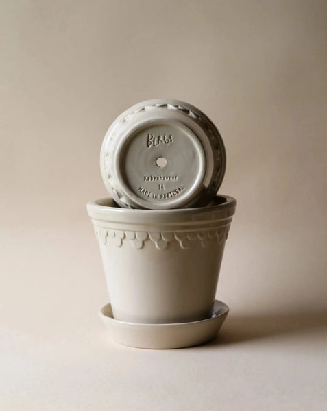 Bergs Potter 16cm Kobenhavner Copenhagen Pot Glazed in Sandstone