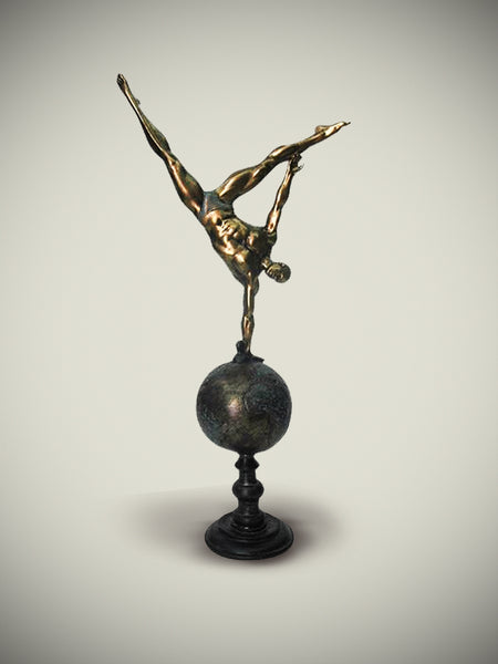 Emdé Figura Decorativa 'gimnasta Sobre Planeta'