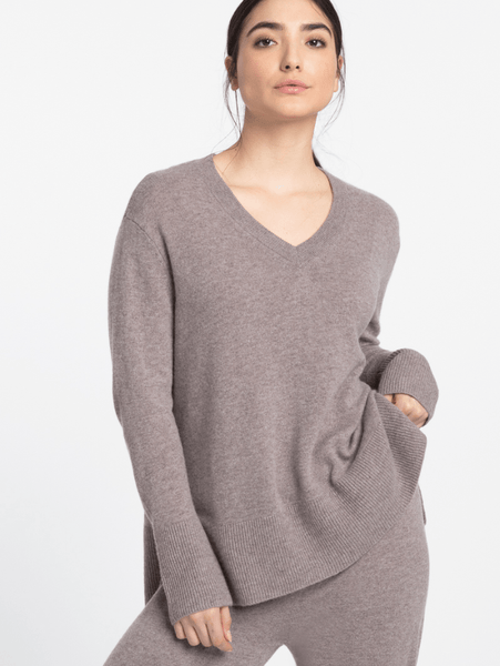 Kinross Cashmere High Low Seamed Vee Jumper In Seal