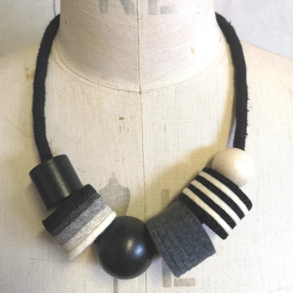 Lynsey Walters Industrial Felt Wool And Rope Necklace - Black And White