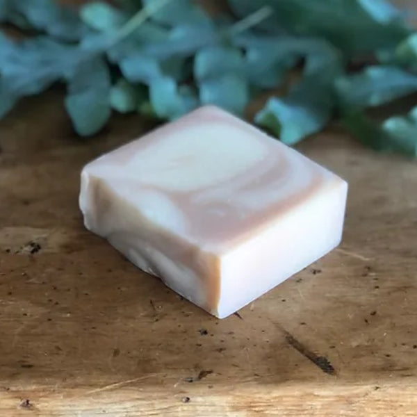 THE FRAMLINGHAM SOAP COMPANY Honeysuckle And Pink Clay Soap Bar