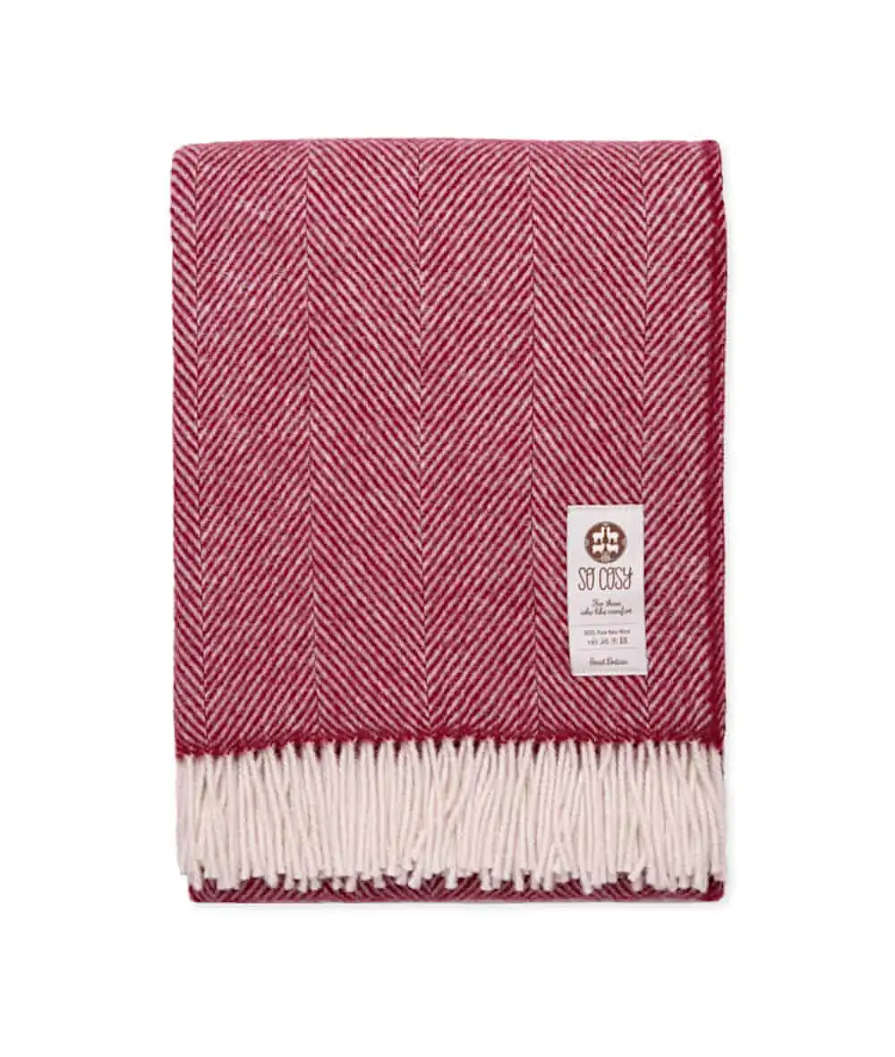 So Cosy Raspberry Red and White Dani Throw