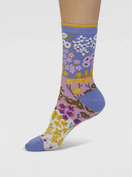Thought Spw901 Marguerite Floral Organic Cotton Socks In Light Sapphire Blue