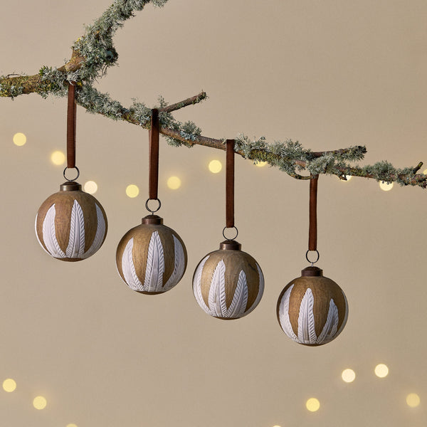 Nkuku Nori Christmas Baubles In Gold & Cream (set Of 4) By